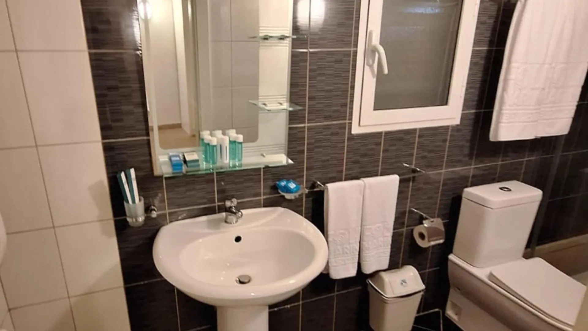 Hotel Soleil Jal 4*,  Albania