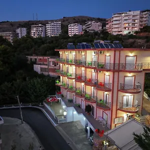Unico Apartment